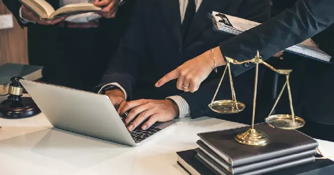 How to Choose the Best Arizona Lawyer for Your Truck Accident Case