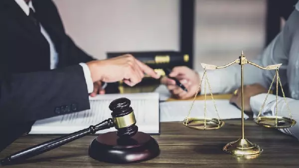 How to choose the best lawyer for your traffic accident case