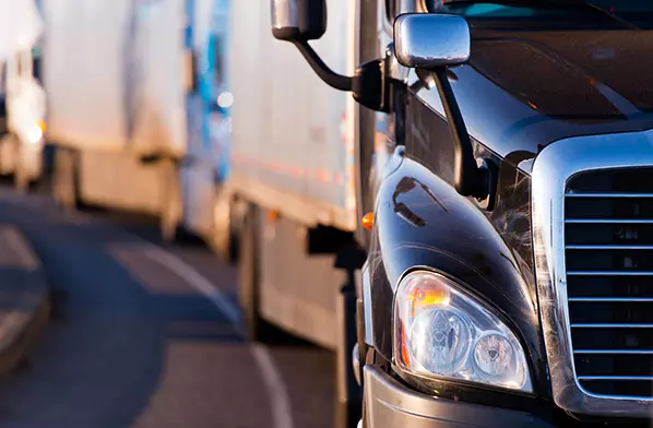 The best lawyers specialized in traffic accidents with trucks how to choose them